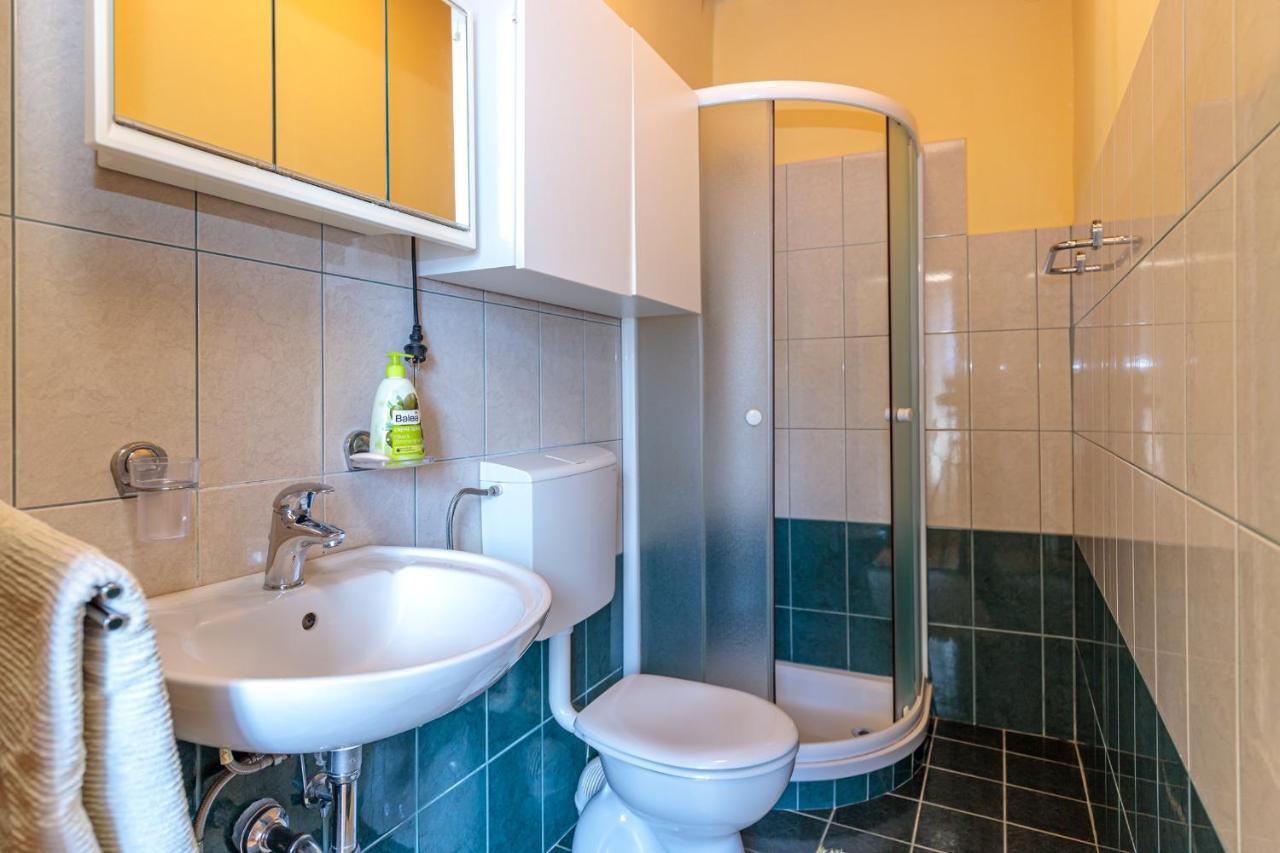 Rooms Nela Hum Zewnętrze zdjęcie